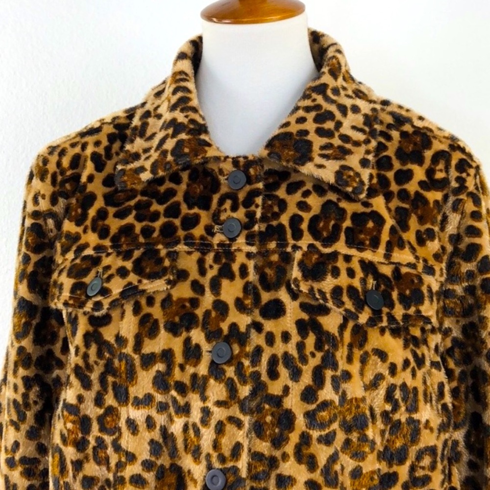 $243 Bagatelle NYC Leopard Faux Fur Bomber Jacket